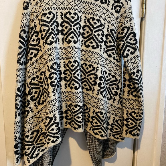 Patterned Cardigan - Picture 2 of 4